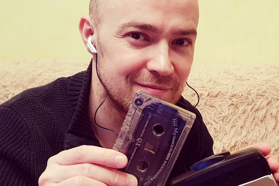 «Спасибо за возвращение, я вас еще на кассетах слушала!»: Солист «Фактора-2» стал звездой Тик-Ток