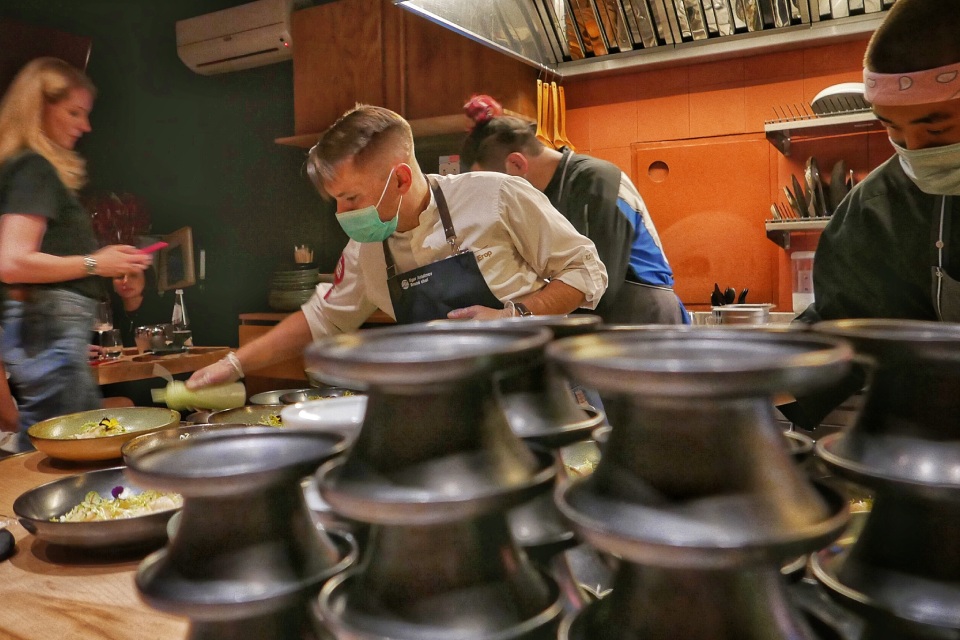 Zuma в гостях у «Хатико»: тайга, море, Владивосток