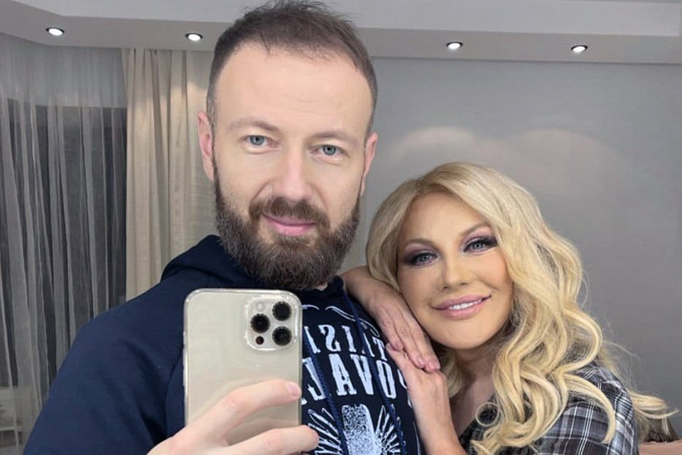 Жиен порно комикстері