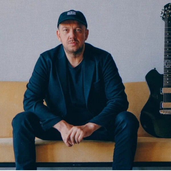 Концерт Сергея Бобунца: хиты «Смысловых галлюцинаций»