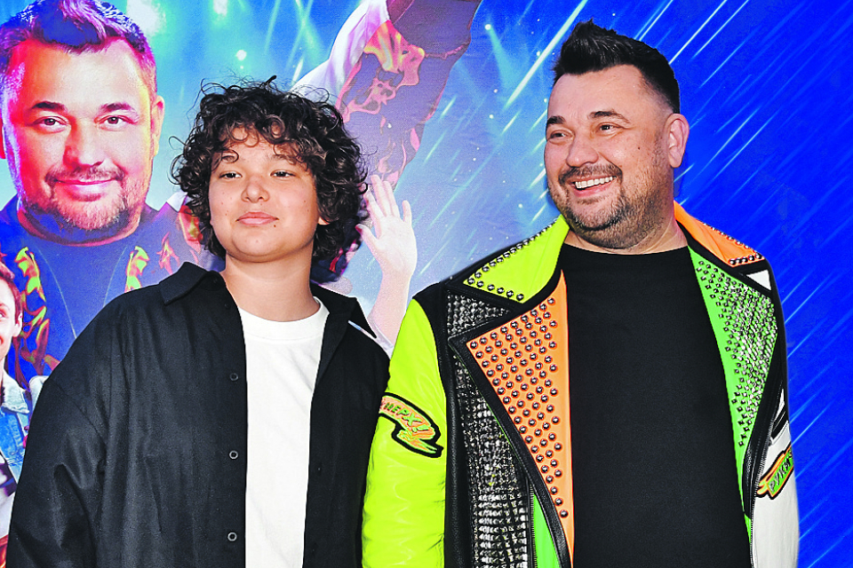 Рецензия на фильм «Руки Вверх» (2024): чем хорош байопик о культовой группе