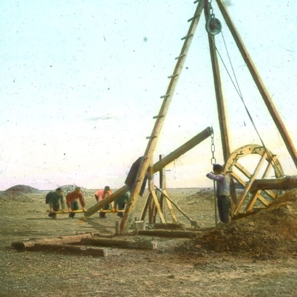 Выставка «Сердце Родины. Шахтёры-новаторы Донбасса» в Горках Ленинских