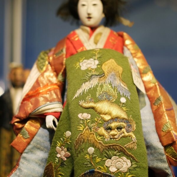 Выставка «Империя смотрит на Восток»