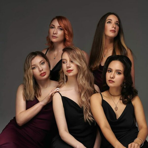 Шоу «Voices of the Universe»