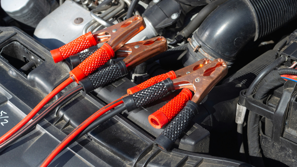 19 лучших зарядных устройств для автомобильного аккумулятора в 2025 году