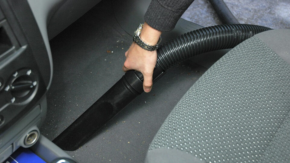 Лучшие автомобильные пылесосы 2023 года