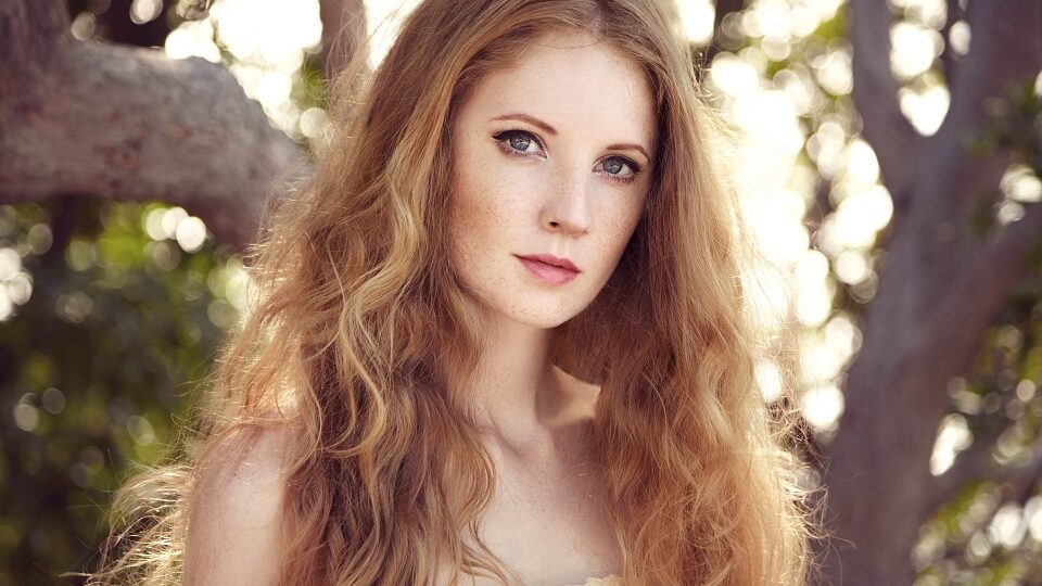 Лучшие шампуни для кудрявых волос 2022