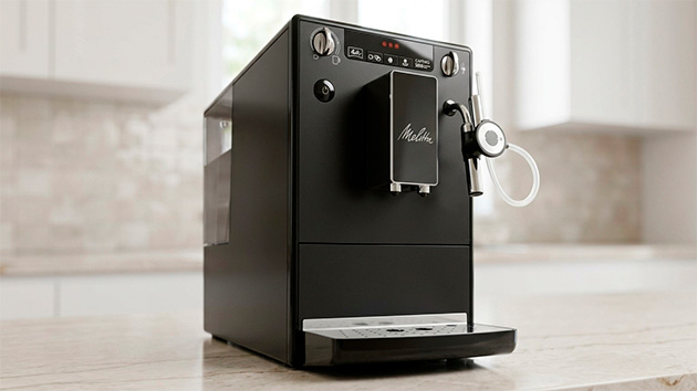 Melitta Caffeo Solo & Perfect Milk. Фото: Ян Ляпин / Нейросеть