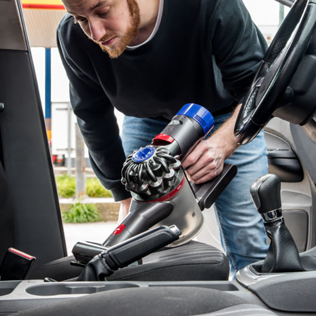 Лучшие автомобильные пылесосы