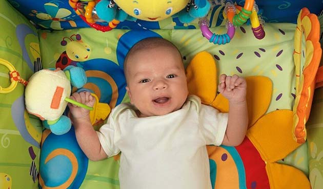 Развивающий коврик с подвесными игрушками