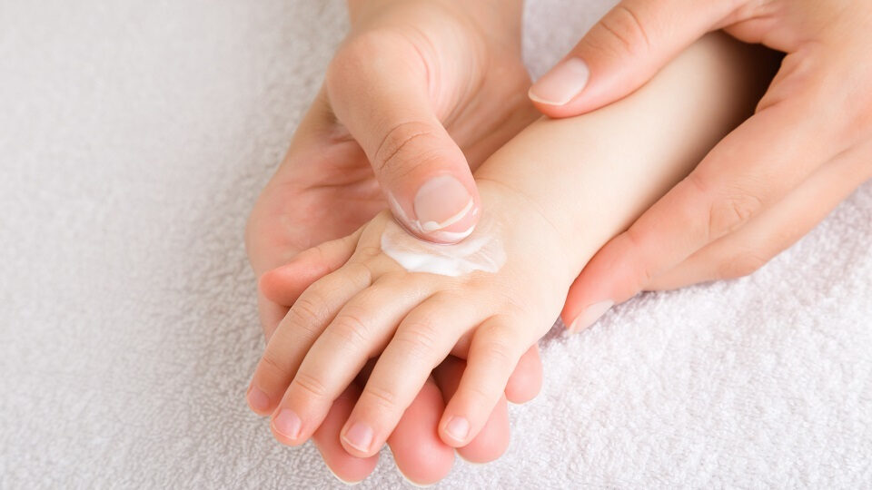 Лучшие детские кремы для рук