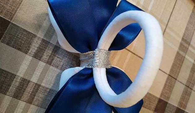 Бантик на резинке для волос