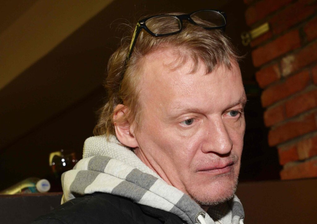 Хамские выпады Алексея Серебрякова: где сейчас живет актер и почему продолжает зарабатывать на России