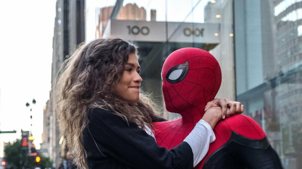 Зендая и Том Холланд решили жить вместе