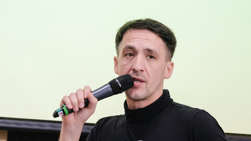 Артур Смольянинов высказался об эмиграции из России