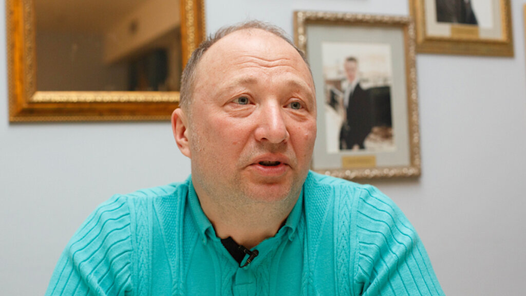 Живущий на две семьи Юрий Гальцев: «Всех жалко. Просто сердце разрывается»