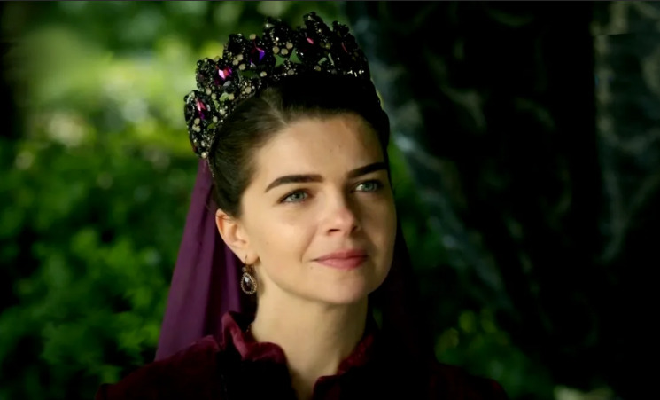Пелин Карахан рассказала горькую правду о съемках в «Великолепном веке» и своей роли Михримах-султан