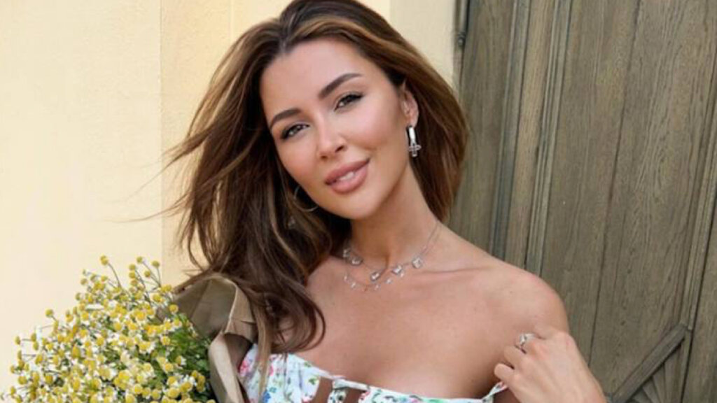 Дочь больной раком мозга Анастасии Заворотнюк вышла замуж