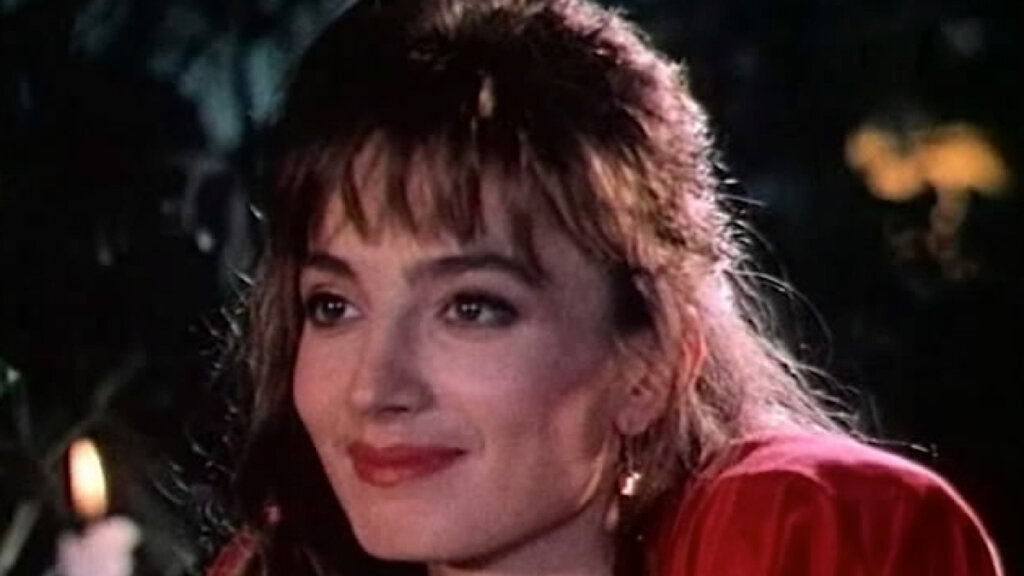 Снималась обнаженной, родила троих детей: куда пропала звезда 90-х Оксана Калиберда