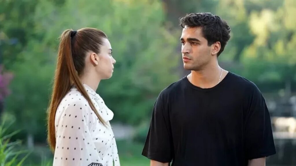 Афра Сарачоглу, Мерт Рамазан Демир и другие актеры рассказали, что увидят зрители во 2 сезоне «Зимородка»