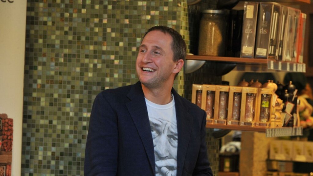 Оскар Кучера высказался о покинувшей Израиль Алле Пугачевой: «Уже убежала? Быстро!»