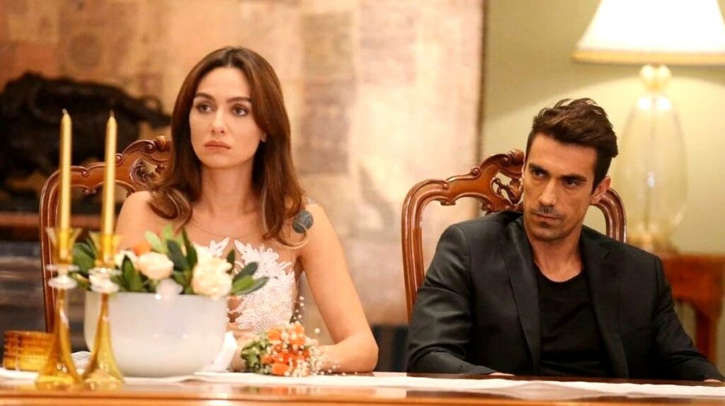 Турецкие актеры, которым приписывали несуществующий роман на съемках