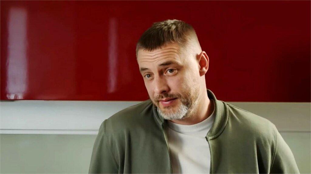 Четвертая жена родила Антону Батыреву второго ребенка