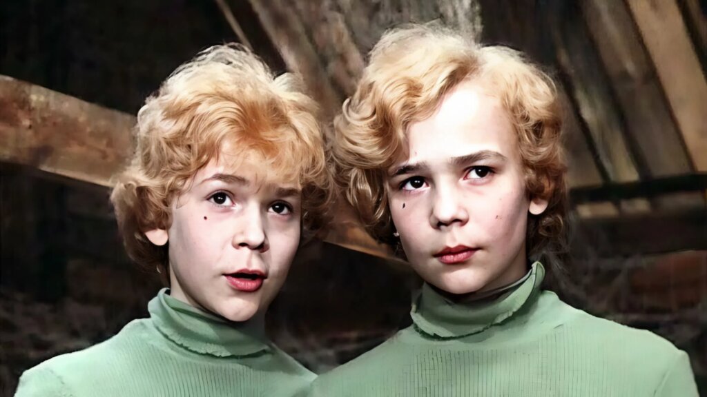 Киноляпы сериала «Приключения Электроника»: статуя с эмоциями, РЭССИ двух разных пород