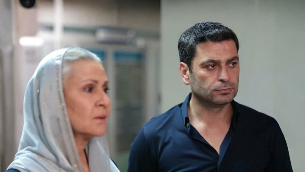 Джихан — женат, у Садакат нет детей: Личная жизнь звезд турецкого сериала «Далекий город»