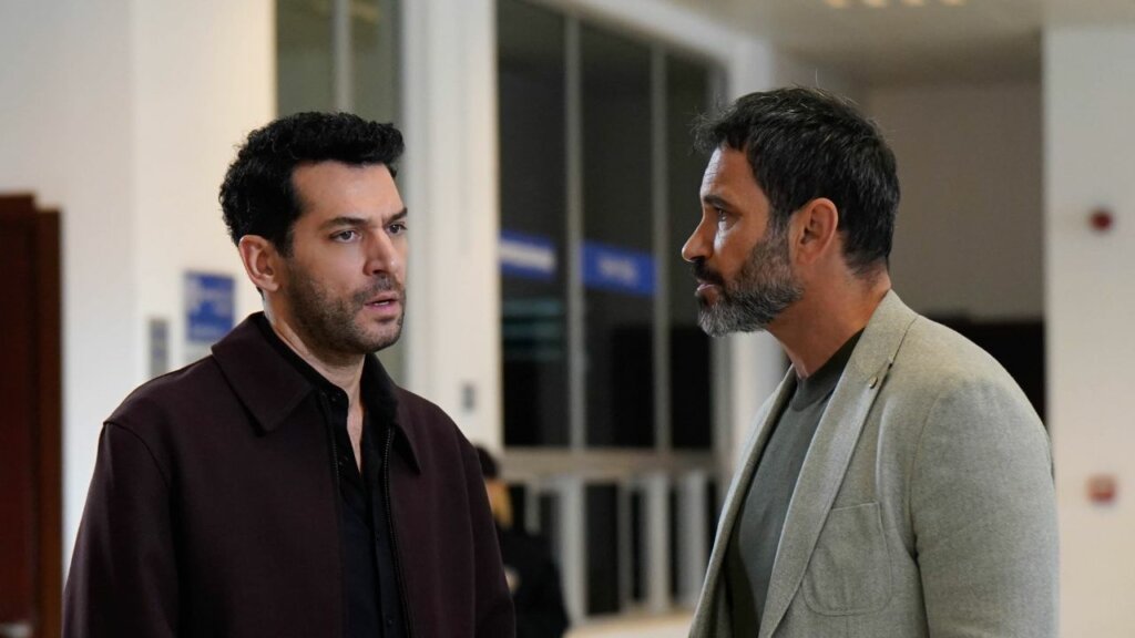 Отец Кадер и четвертая беременность Беррак: Описание восьмой серии турецкого сериала «Розы и грехи»