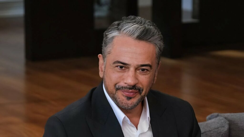 Выпил водки и заговорил по-русски: звезда «Зимородка» Эмре Алтуг прилетел в Москву