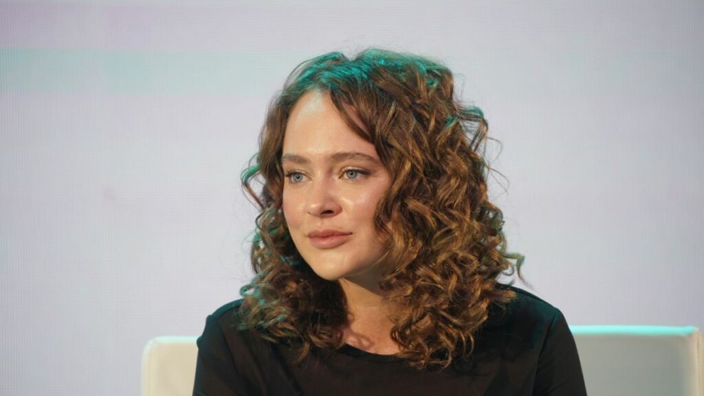 Получившая срок Аглая Тарасова сменила имидж: «Вторая Гузеева»