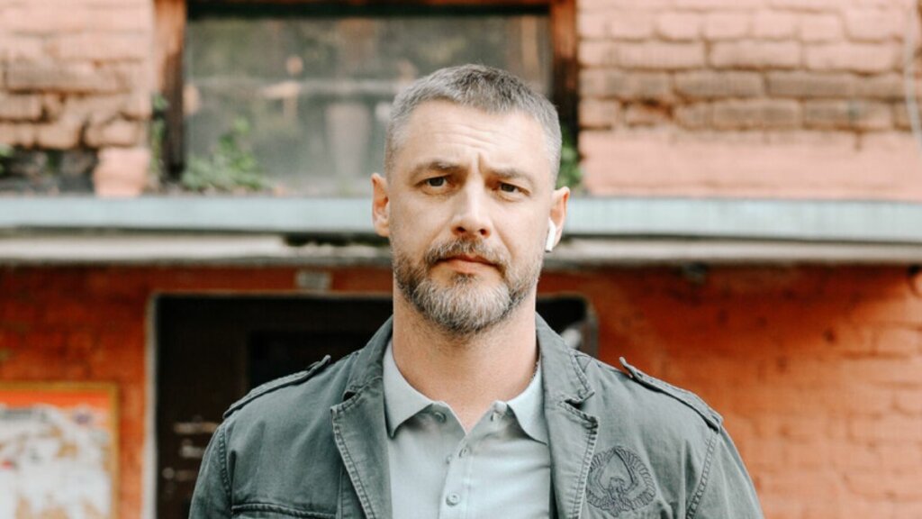 Антон Батырев, от которого сбежала четвертая жена, назвал имя новой невесты