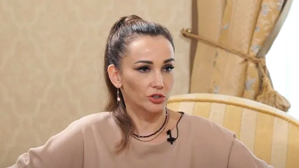 Борющаяся с раком Анфиса Чехова осталась одна: «Муж меня покинул»