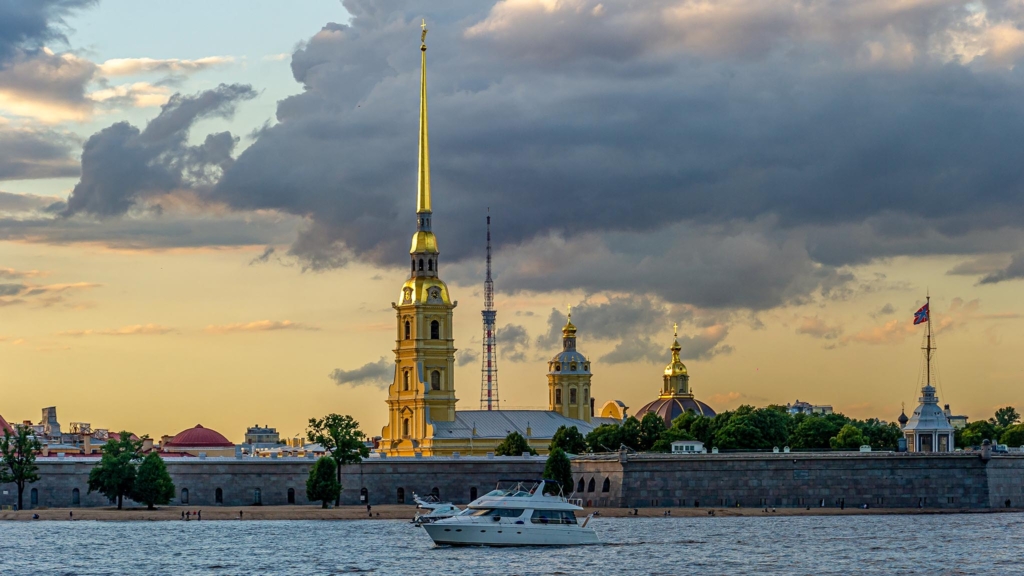 Петропавловская крепость в Санкт-Петербурге