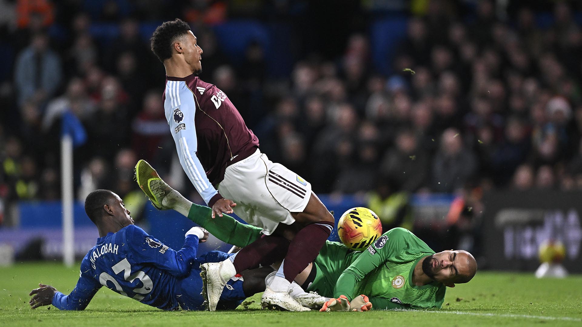 ФК «Астон Вилла» — ФК «Челси». Фото: globallookpress.com/Li Ying