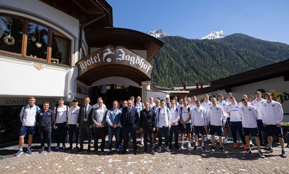 Сборная России покинула Нойштифт. Фото: РФС