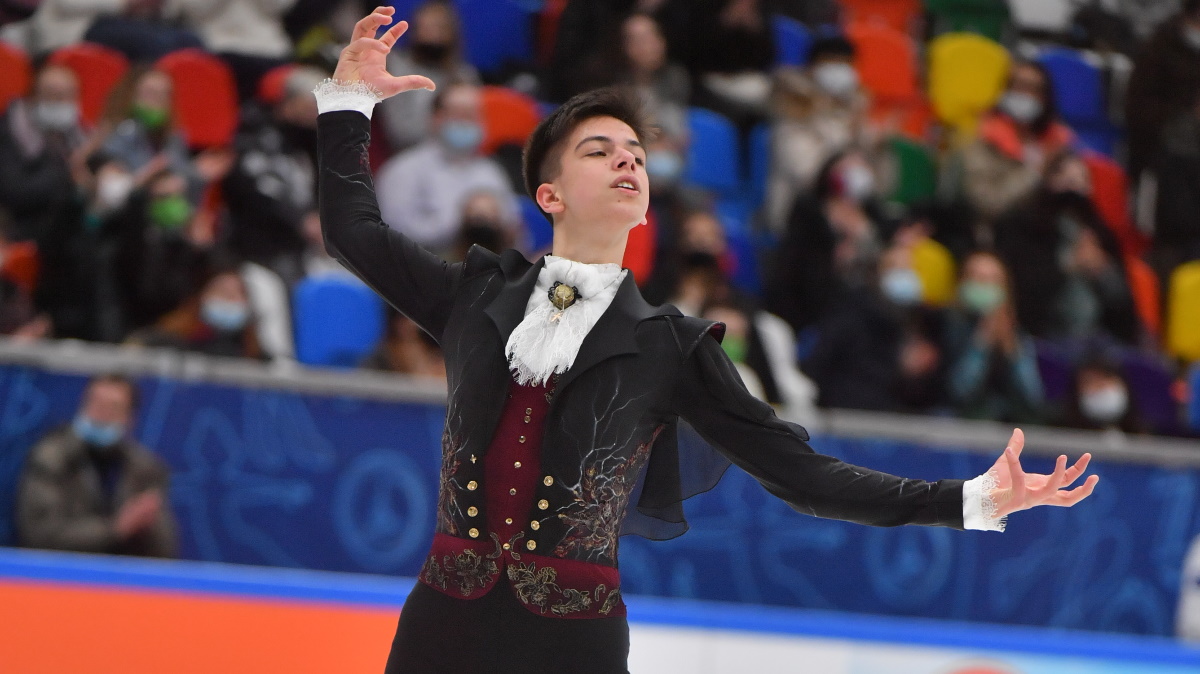 Петр Гуменник сдал ЕГЭ на 342 балла, но решил продолжить выступления в фигурном катании. Фото: GLOBAL LOOK PRESS