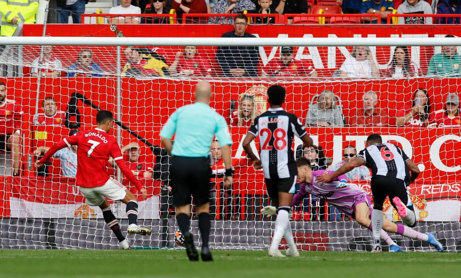 Роналду вновь забивает в АПЛ. Фото: Reuters