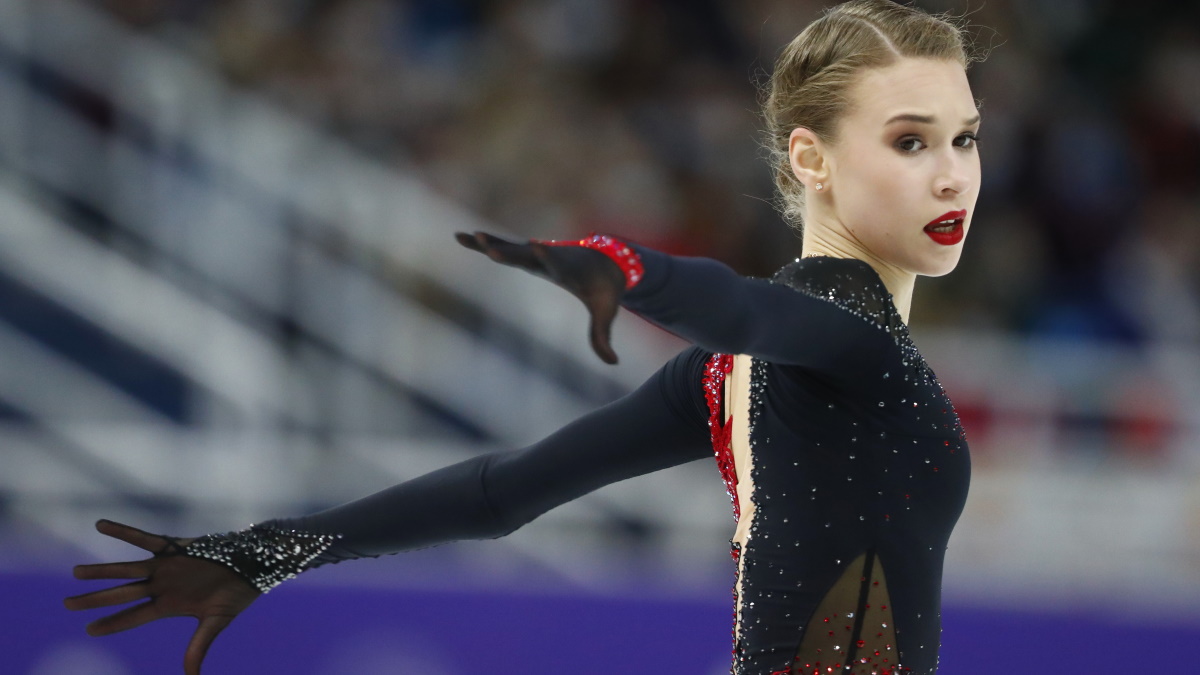 Майя Хромых с новым платьем в произвольной программе на Гран-При России. Фото: REUTERS