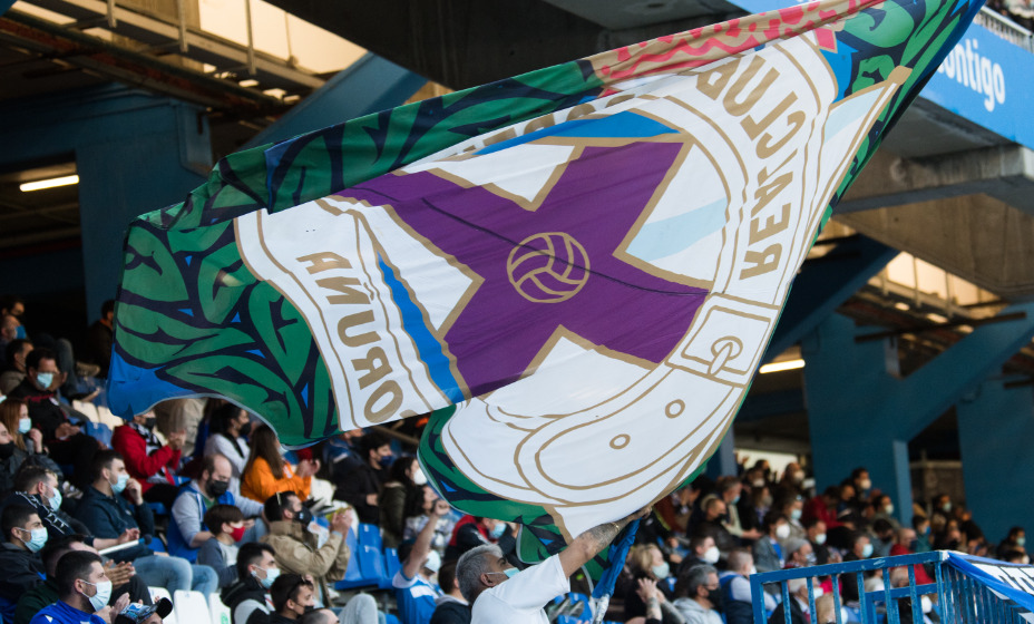 Фанаты «Депортиво» выступают против украинской команды. Фото: Global Look Press