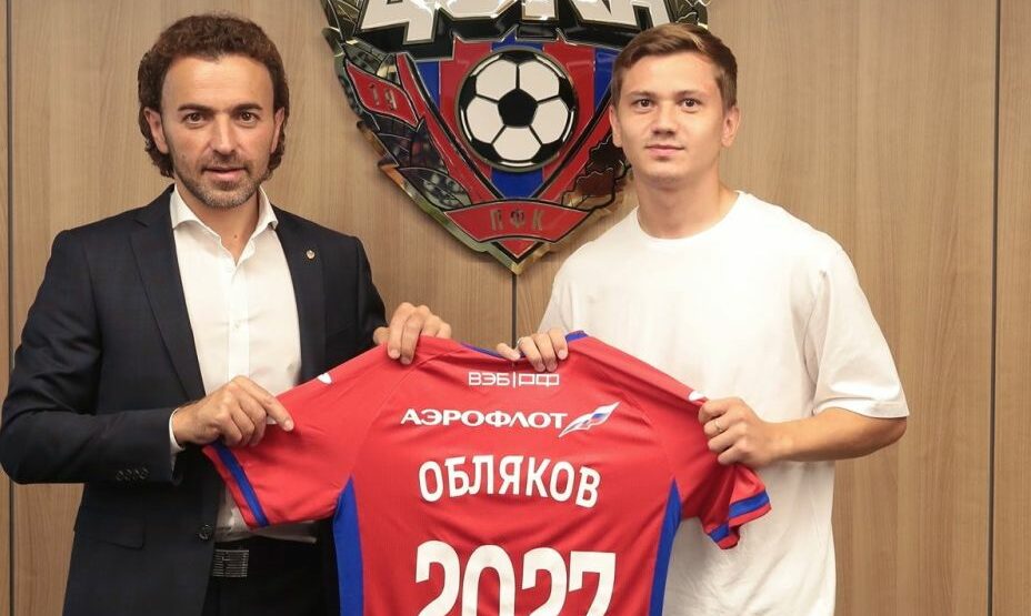 Иван Обляков, футбол