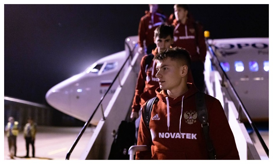 Команда России скоро будет совершать дальние авиаперелеты, если РФС перейдет в АФК. Фото: соцсети сборной России