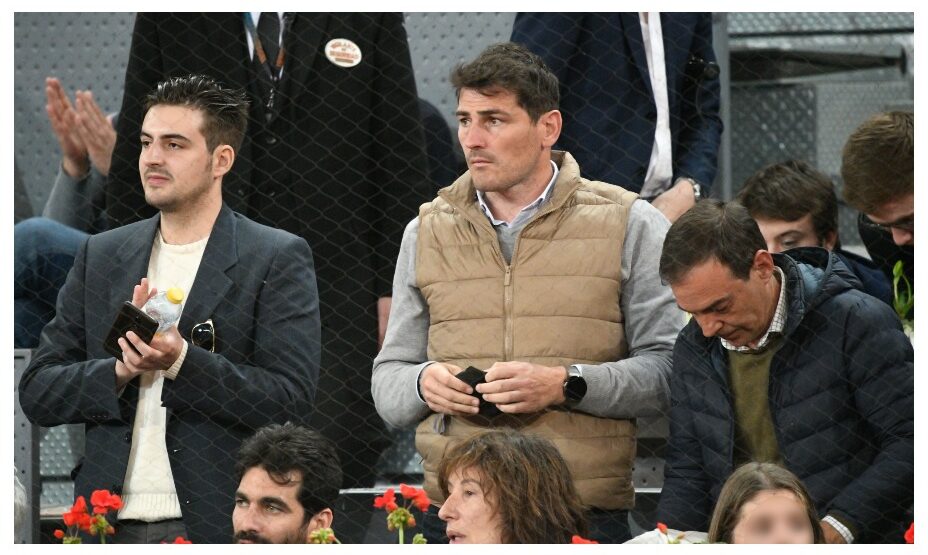 Икер Касильяс