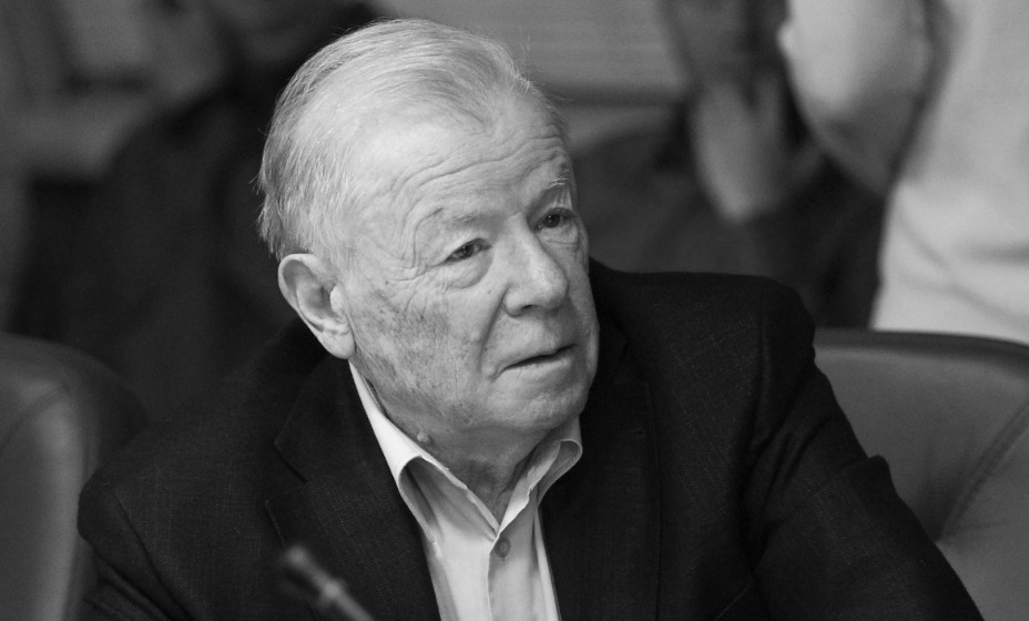 Ушел из жизни легендарный массажист сборных СССР и России Олег Соколов.
Фото: РФС