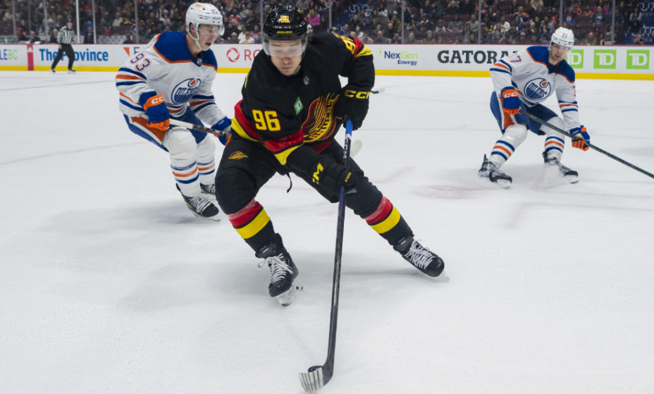 Андрей Кузьменко проводит блестящий сезон в НХЛ. Фото: Reuters 