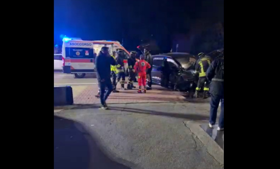 Балотелли попал в аварию в Брешии. Фото: соцсети
