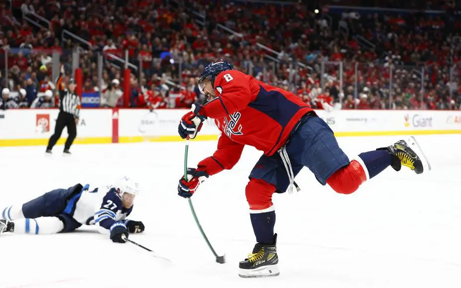 Александр Овечкин продолжает погоню за новыми рекордами. Фото: Reuters