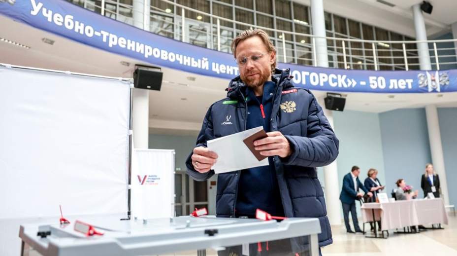 Валерий Карпин внезапно вспомнил про капитана 