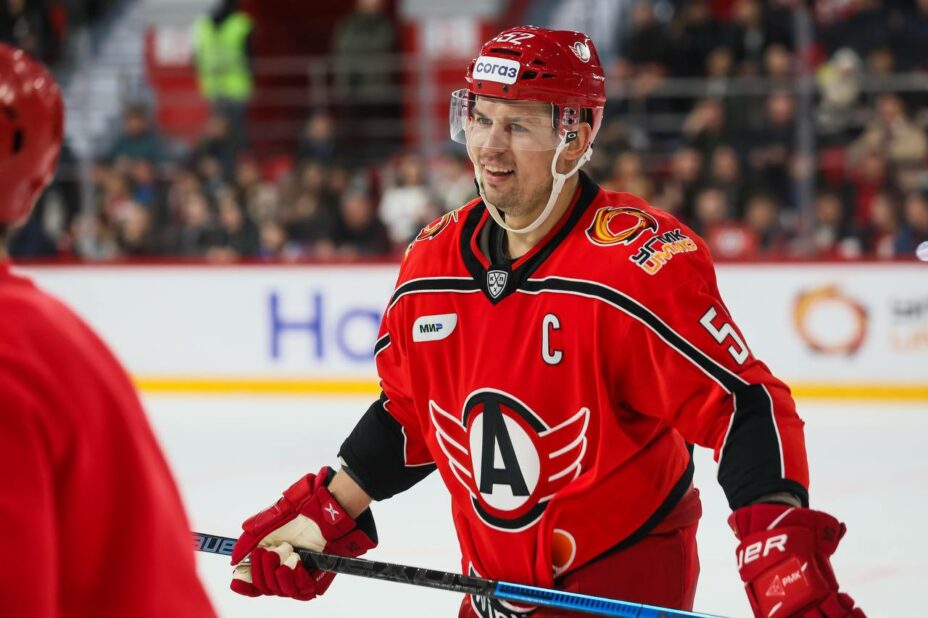 Сергей Широков подписал контракт с «Сибирью». Фото: ХК «Автомобилист»